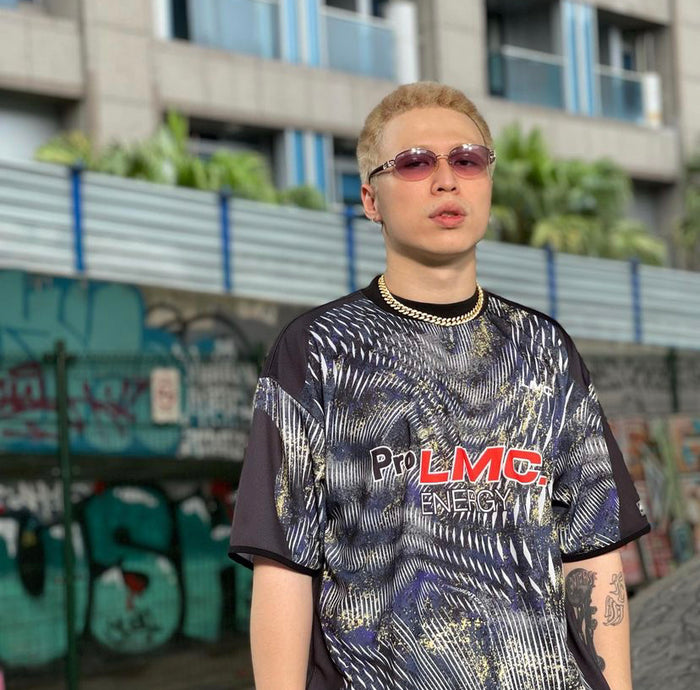 配戴 Iceman Society 的藝人照片